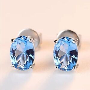 ** 925 Sterling Silver Oval Stud
Earring - High-end Quality Sky Blue Topaz